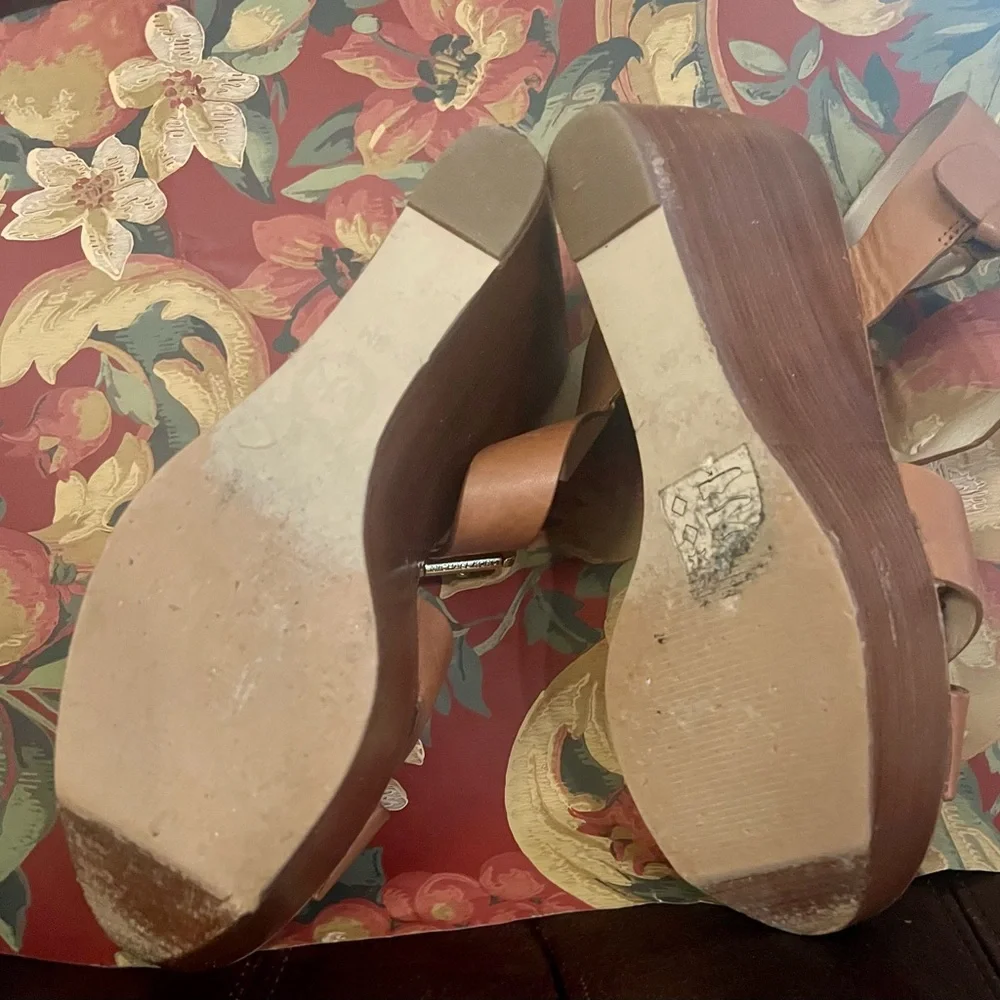 MICHAEL Michael Kors Abbott Wedge Sandal - Picture 7 of 9